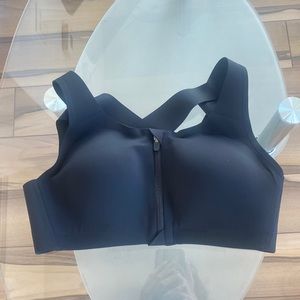 36B Never Worn Lululemon - Enlite Front-Zip Sports Bra - Black